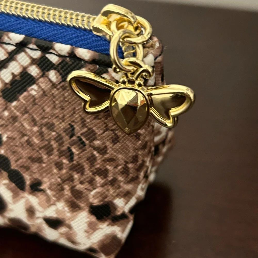Estée Lauder makeup bag